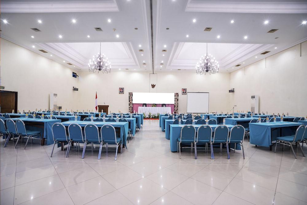 Prigen Royal Hotel Tretes מראה חיצוני תמונה