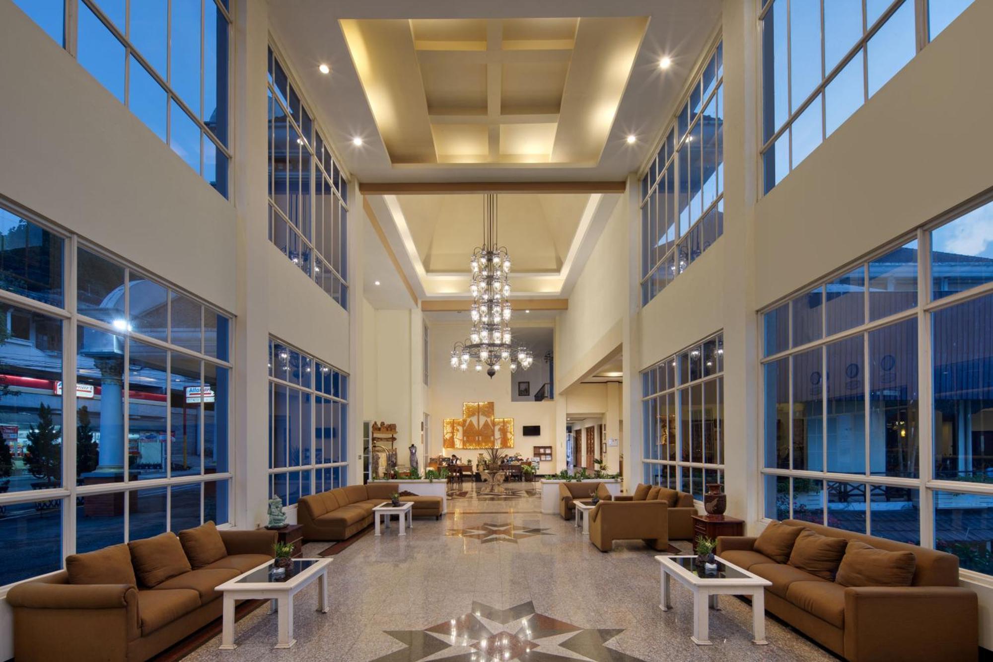 Prigen Royal Hotel Tretes מראה חיצוני תמונה