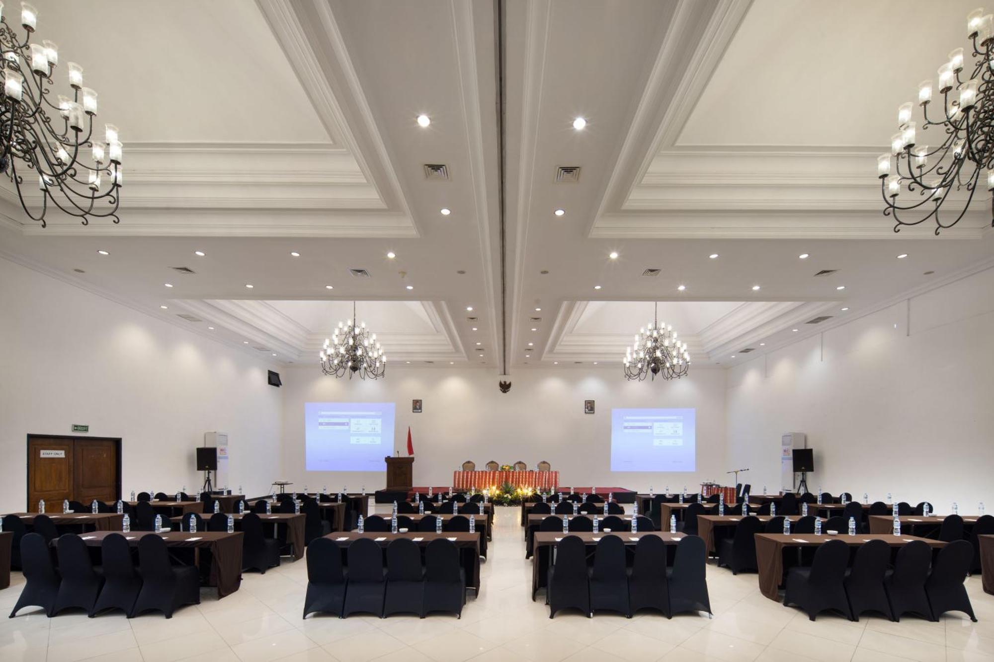 Prigen Royal Hotel Tretes מראה חיצוני תמונה