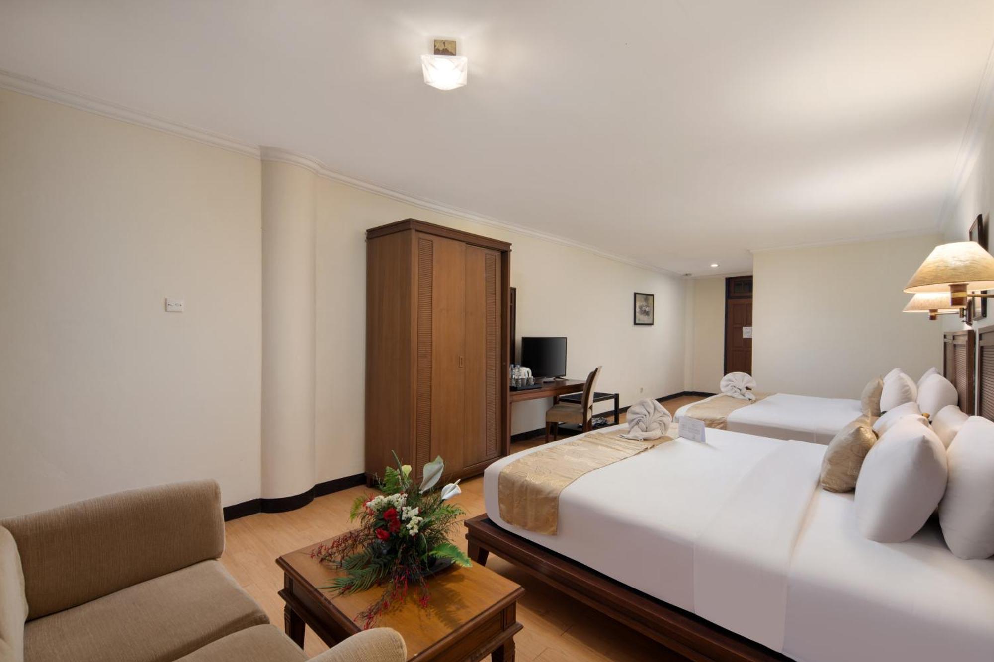 Prigen Royal Hotel Tretes מראה חיצוני תמונה
